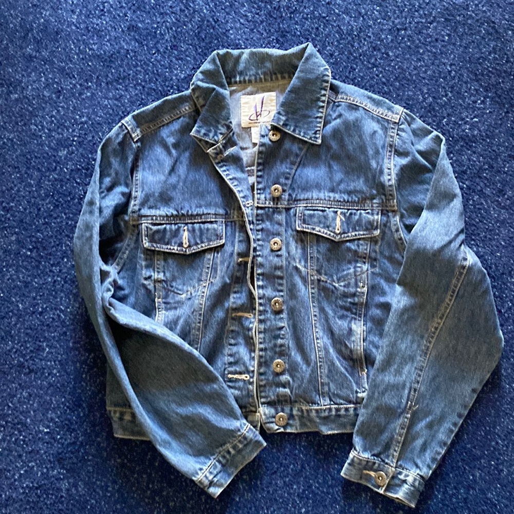 Jean jacket size medium good condition no holes or stains